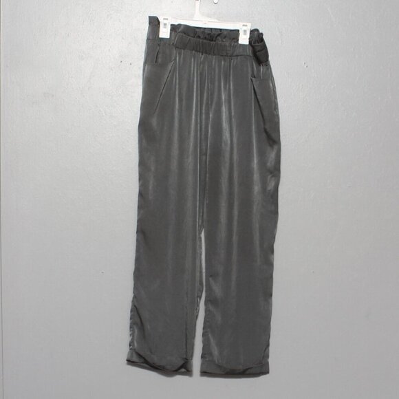 Lulu’s satin gray green paper bag elastic waist cuffed pants - Picture 1 of 9